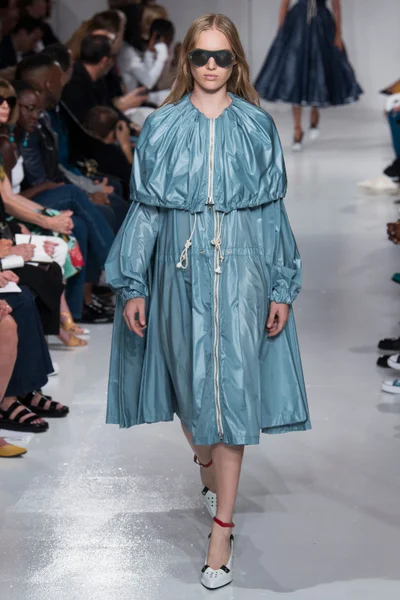 Look 44